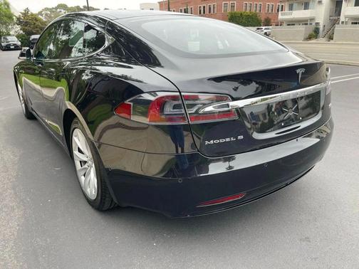 2018 Tesla Model S 75D
