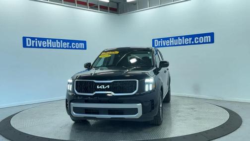 Black 2023 Kia Telluride LX