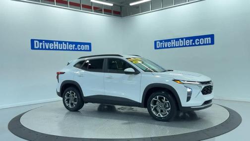 Summit White 2025 Chevrolet Trax LT