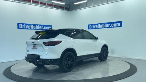 Iridescent Pearl Tricoat 2024 Chevrolet Blazer RS