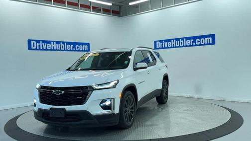 Summit White 2023 Chevrolet Traverse RS
