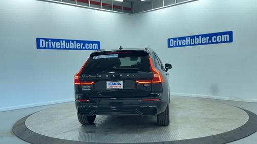 2023 Volvo XC60 B5 Plus Dark Theme