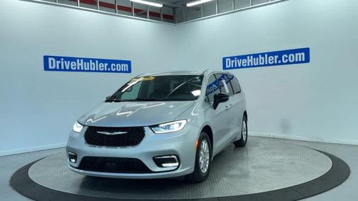 Space Gray 2026 Chrysler Pacifica Select