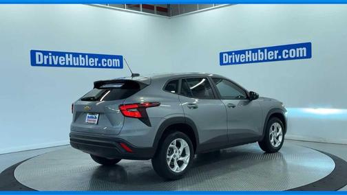 Sterling Gray Metallic 2024 Chevrolet Trax LS