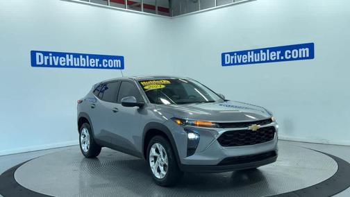 Sterling Gray Metallic 2024 Chevrolet Trax LS