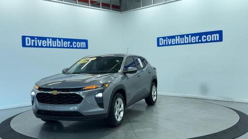 Sterling Gray Metallic 2024 Chevrolet Trax LS