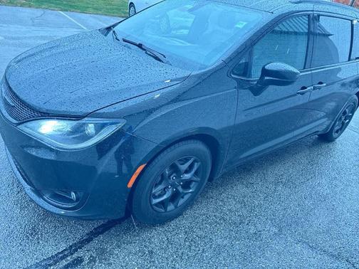 2020 Chrysler Pacifica Touring-L