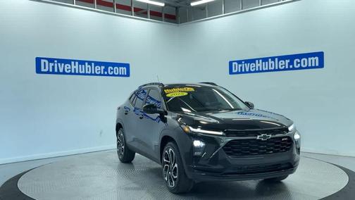 Mosaic Black Metallic 2025 Chevrolet Trax 2RS
