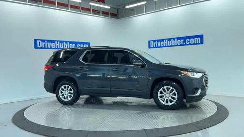 Graphite Metallic 2019 Chevrolet Traverse LT Cloth