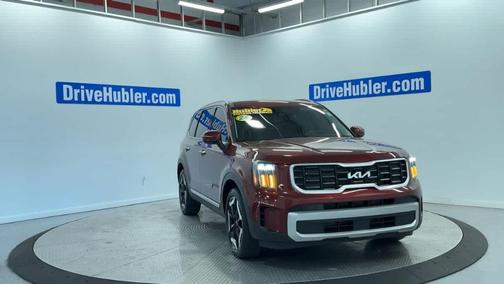Maroon 2024 Kia Telluride S