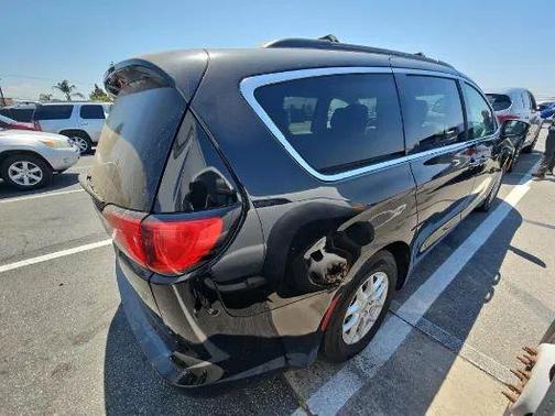 2020 Chrysler Voyager LXI