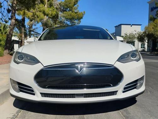 2015 Tesla Model S 85