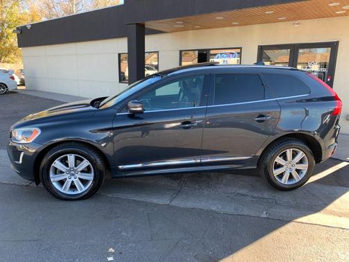 2016 Volvo XC60 T6 Drive-E Platinum