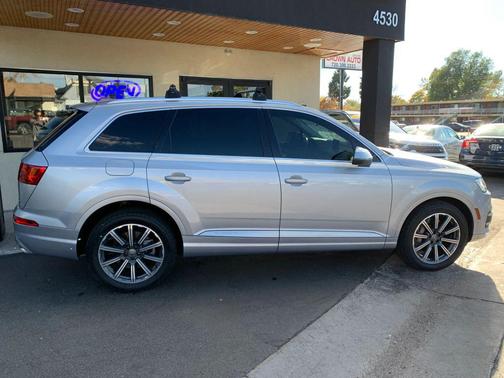 2017 Audi Q7 3.0T Premium