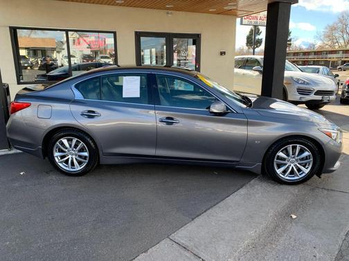 2015 INFINITI Q50 Premium