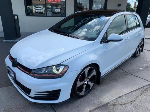 2016 Volkswagen Golf GTI 2.0T SE 4-Door