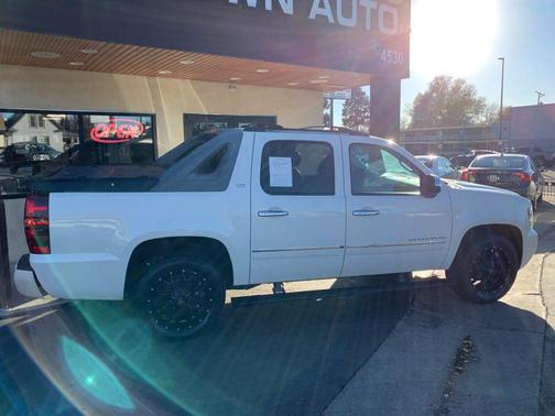 2011 Chevrolet Avalanche 1500 LTZ