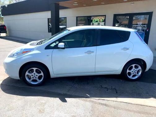 2011 Nissan Leaf SL