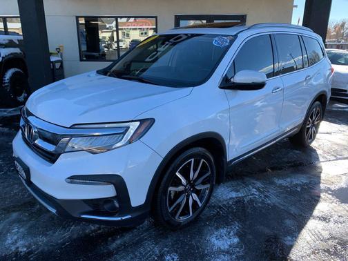 2022 Honda Pilot Touring 8-Passenger