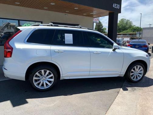 2016 Volvo XC90 T6 Momentum