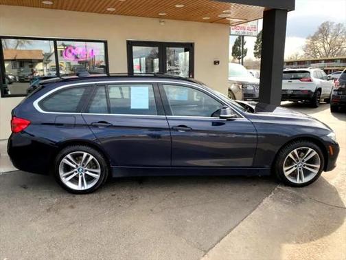 2017 BMW 330 i xDrive