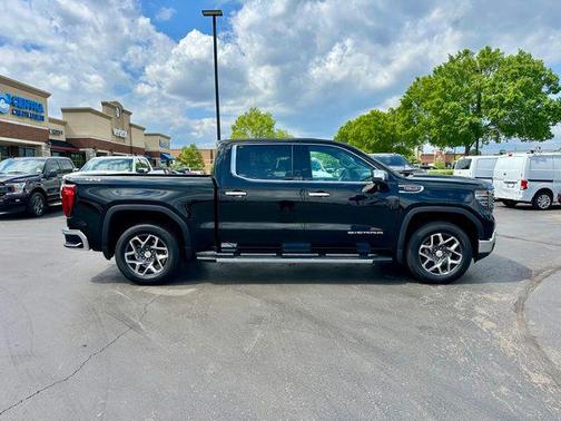 Onyx Black 2024 GMC Sierra 1500 SLT