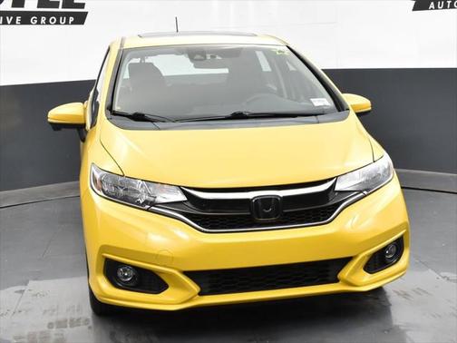 Helios Yellow Pearl 2018 Honda Fit EX