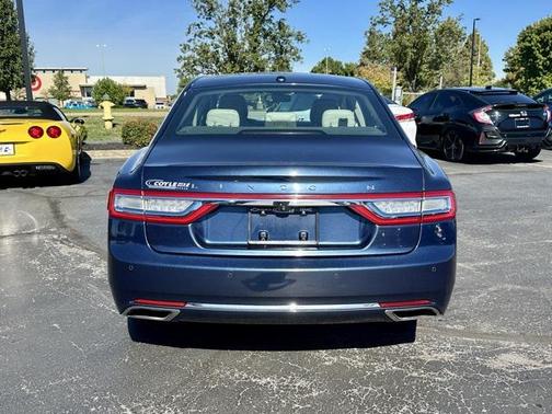 2017 Lincoln Continental Select