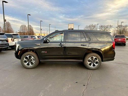 2026 GMC Yukon 4WD AT4