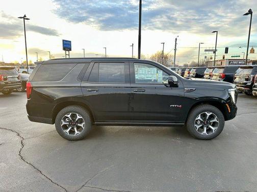 2026 GMC Yukon 4WD AT4