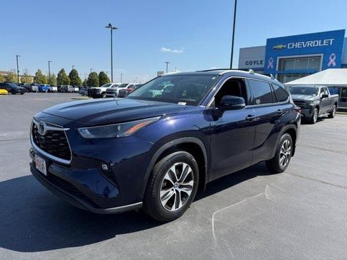 2022 Toyota Highlander XLE