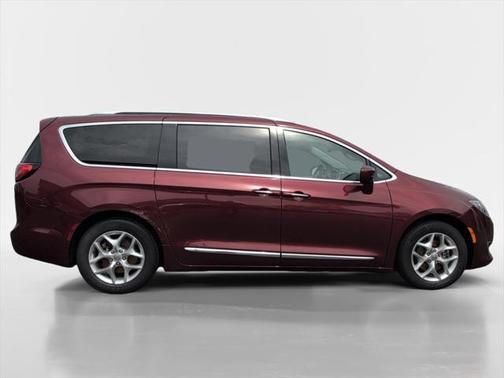 2019 Chrysler Pacifica Touring-L Plus