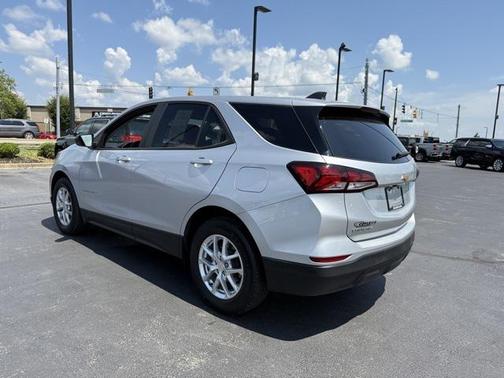 2022 Chevrolet Equinox LS