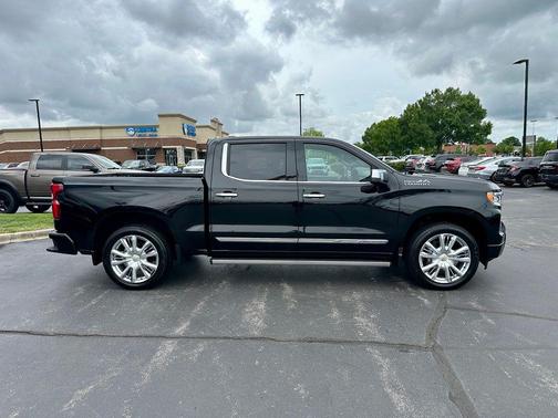 Black 2025 Chevrolet Silverado 1500 High Country
