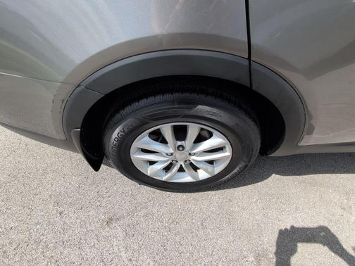 Titanium Silver 2016 Kia Sorento LX