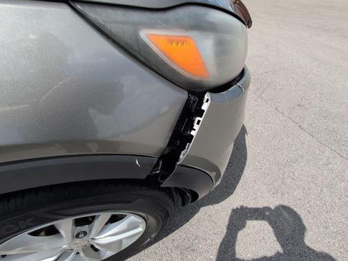 Titanium Silver 2016 Kia Sorento LX