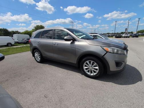 Titanium Silver 2016 Kia Sorento LX