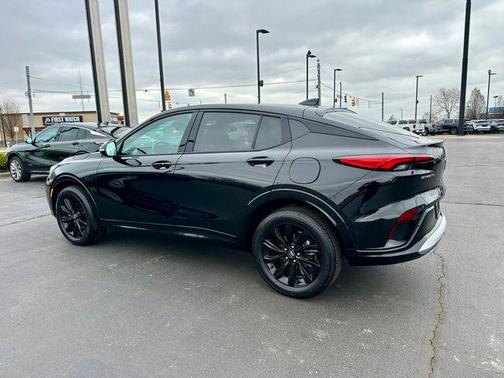 Ebony Twilight Metallic 2024 Buick Envista Sport Touring FWD