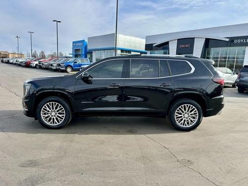 2025 GMC Acadia Denali