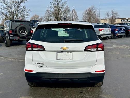 2022 Chevrolet Equinox LS