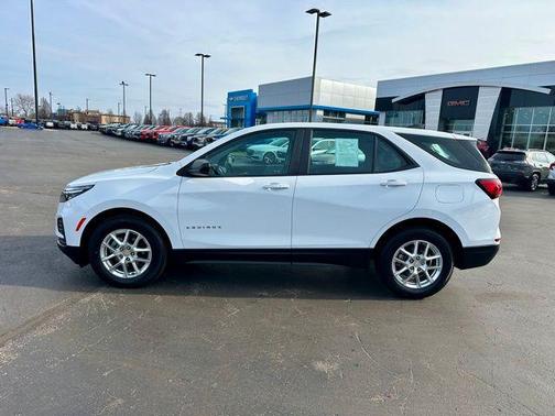 2022 Chevrolet Equinox LS