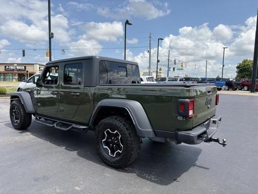 2021 Jeep Gladiator Sport