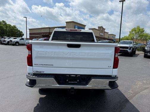 Summit White 2025 Chevrolet Silverado 1500 LT