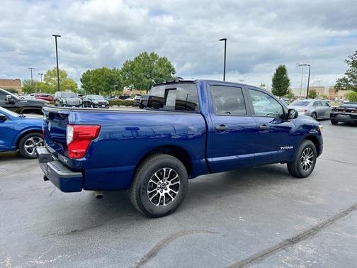 2024 Nissan Titan SV