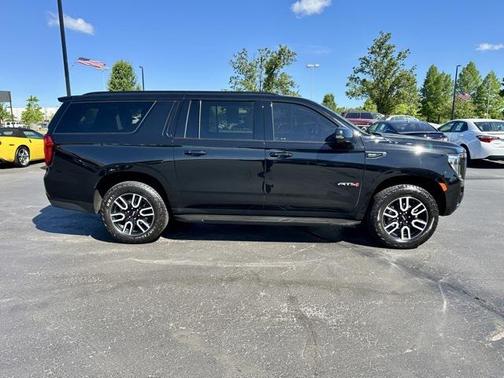 2024 GMC Yukon XL 4WD AT4