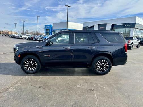 2024 GMC Yukon 4WD AT4