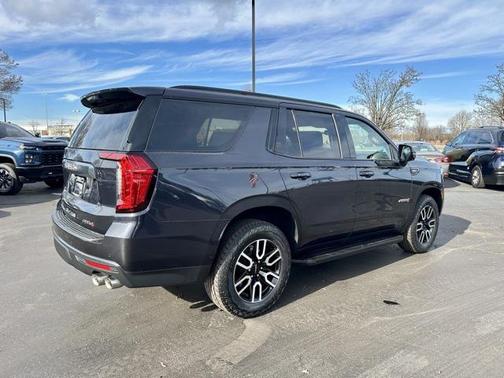 2024 GMC Yukon 4WD AT4