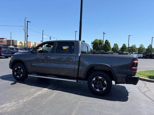 Granite Crystal Metallic Clearcoat 2019 RAM 1500 Rebel