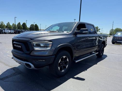Granite Crystal Metallic Clearcoat 2019 RAM 1500 Rebel