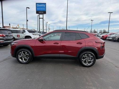 2025 Chevrolet Trax LT